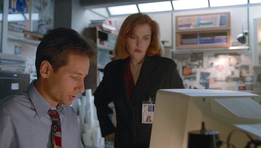 X-Files saison 2 The Colony